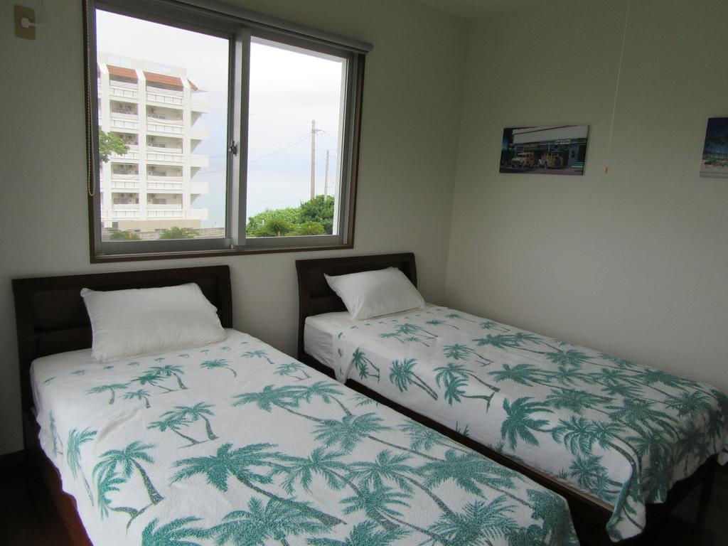 Guest House Diamond Yomitan Exteriör bild