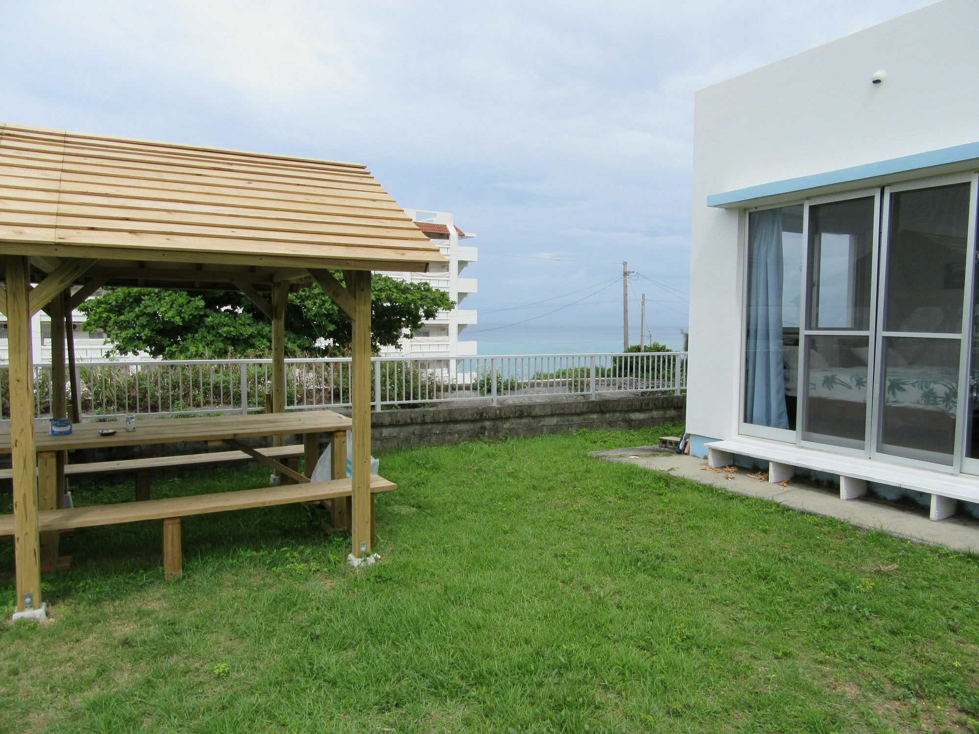 Guest House Diamond Yomitan Exteriör bild